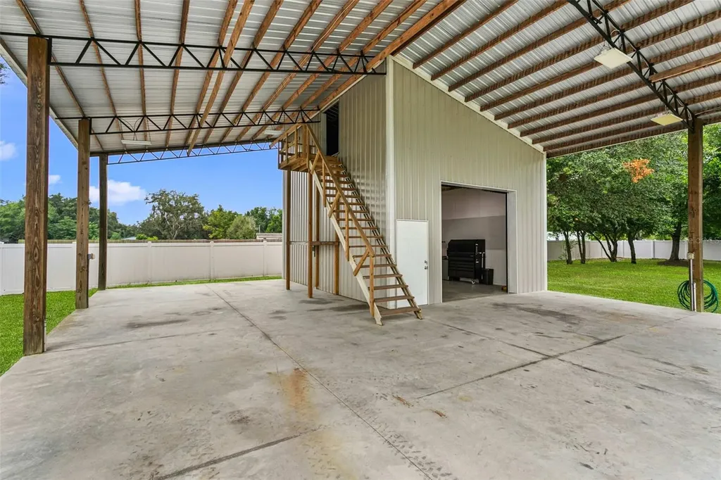 14805 Sydney Heights Court Dover FL 33527