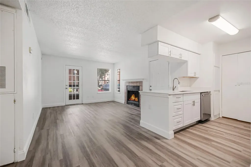 5530 Chrishire Way Orlando FL 32822