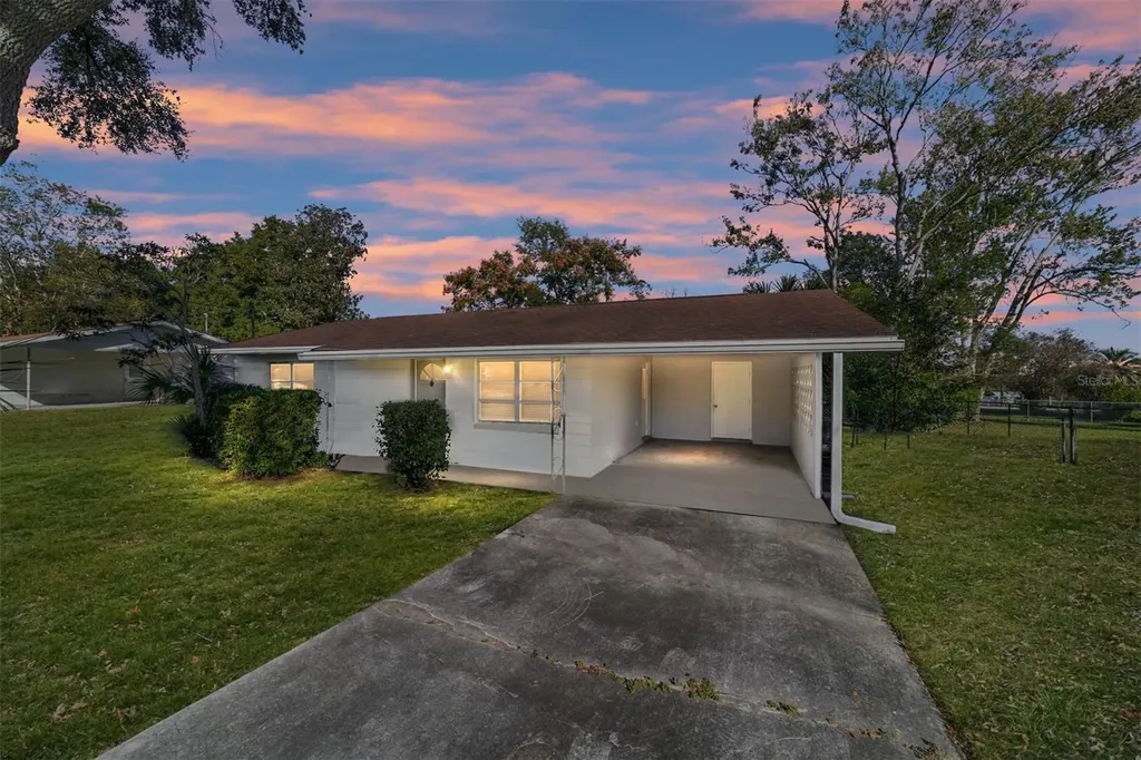 21529 SW Honeysuckle Street Dunnellon FL 34431