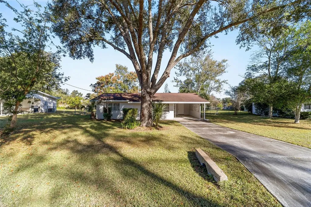 21529 SW Honeysuckle Street Dunnellon FL 34431