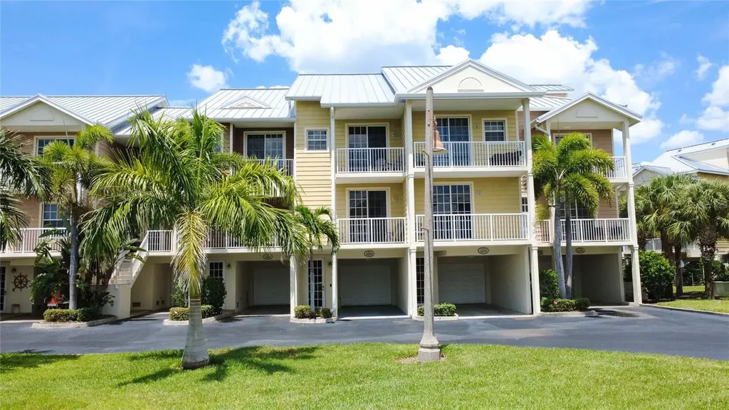 3259 Mangrove Point Drive Ruskin FL 33570