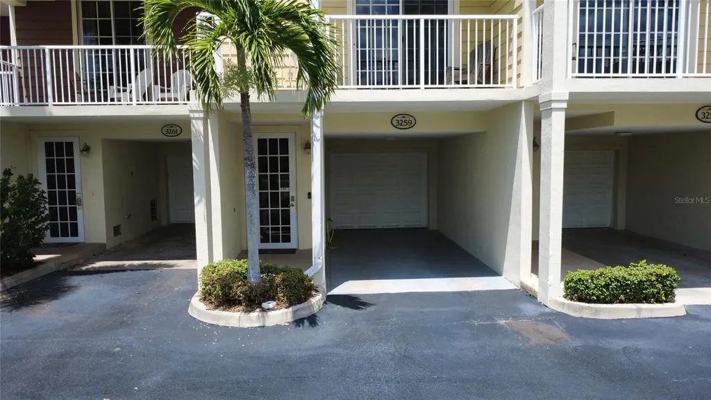 3259 Mangrove Point Drive Ruskin FL 33570
