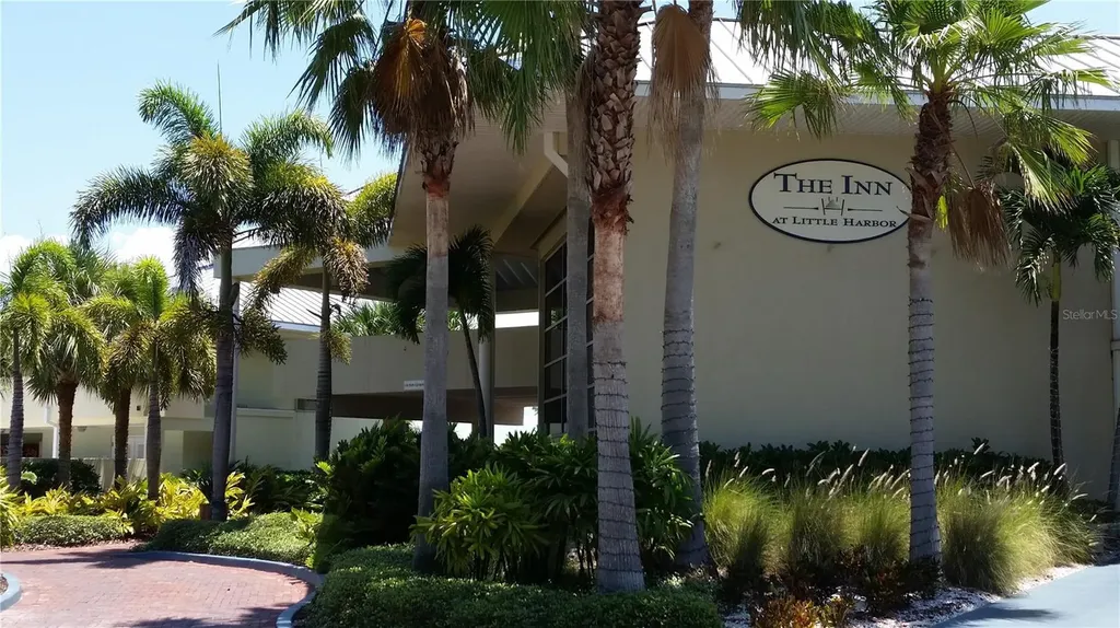 3259 Mangrove Point Drive Ruskin FL 33570
