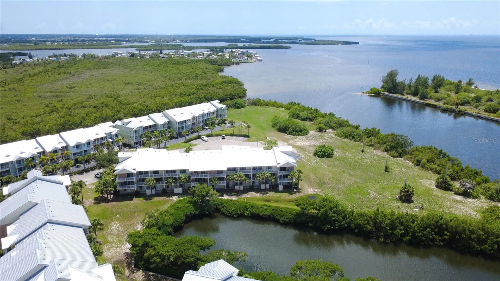 3259 Mangrove Point Drive Ruskin FL 33570
