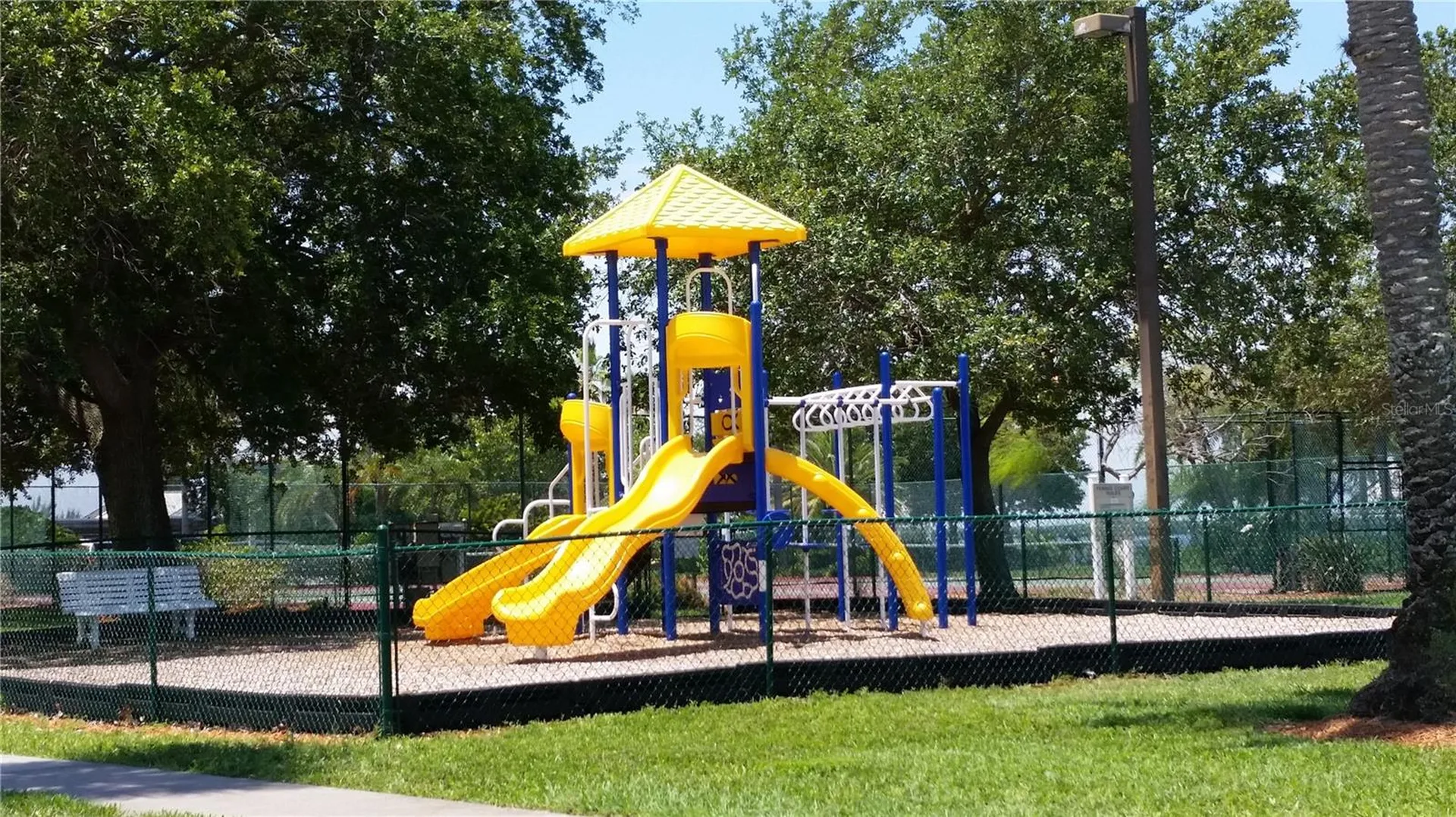 3259 Mangrove Point Drive Ruskin FL 33570