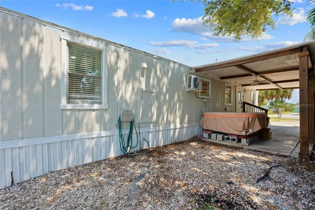 6833 Flicker Lane Hudson FL 34667