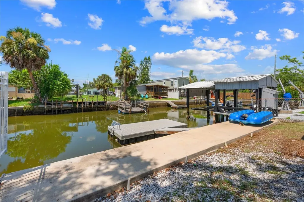 6833 Flicker Lane Hudson FL 34667