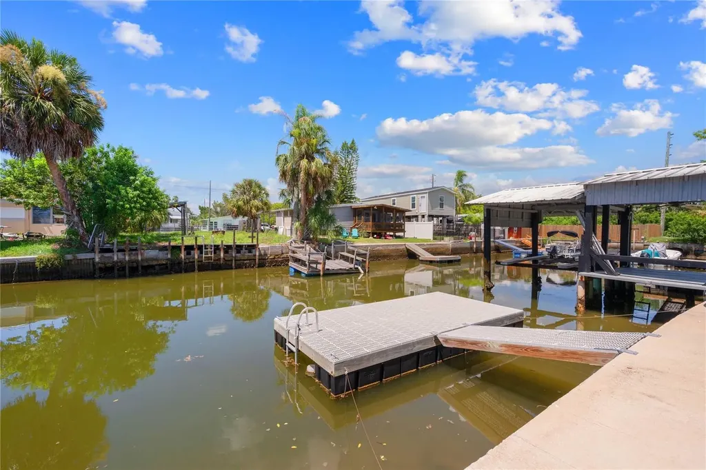6833 Flicker Lane Hudson FL 34667