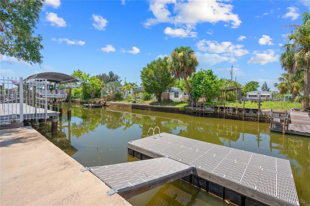 6833 Flicker Lane Hudson FL 34667