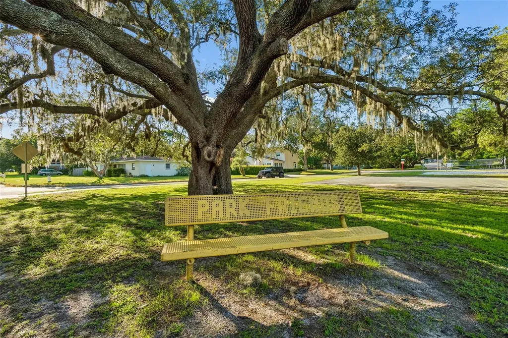 302 Deer Park Avenue Tampa FL 33617