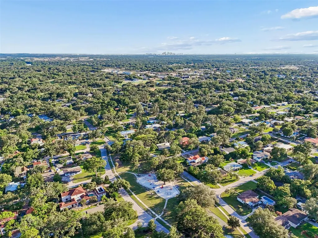 302 Deer Park Avenue Tampa FL 33617
