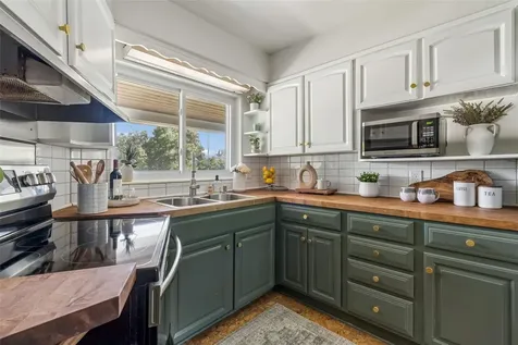302 Deer Park Avenue Tampa FL 33617