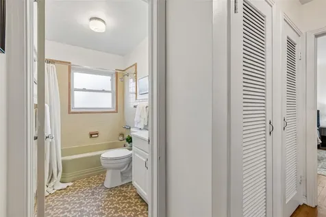 302 Deer Park Avenue Tampa FL 33617