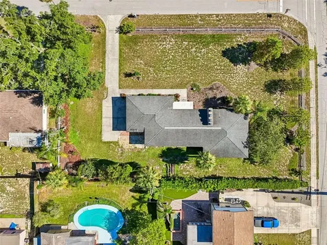 302 Deer Park Avenue Tampa FL 33617