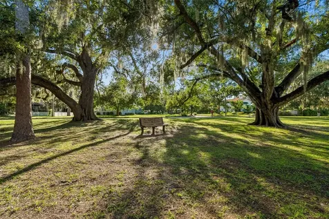 302 Deer Park Avenue Tampa FL 33617
