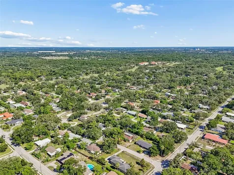 302 Deer Park Avenue Tampa FL 33617