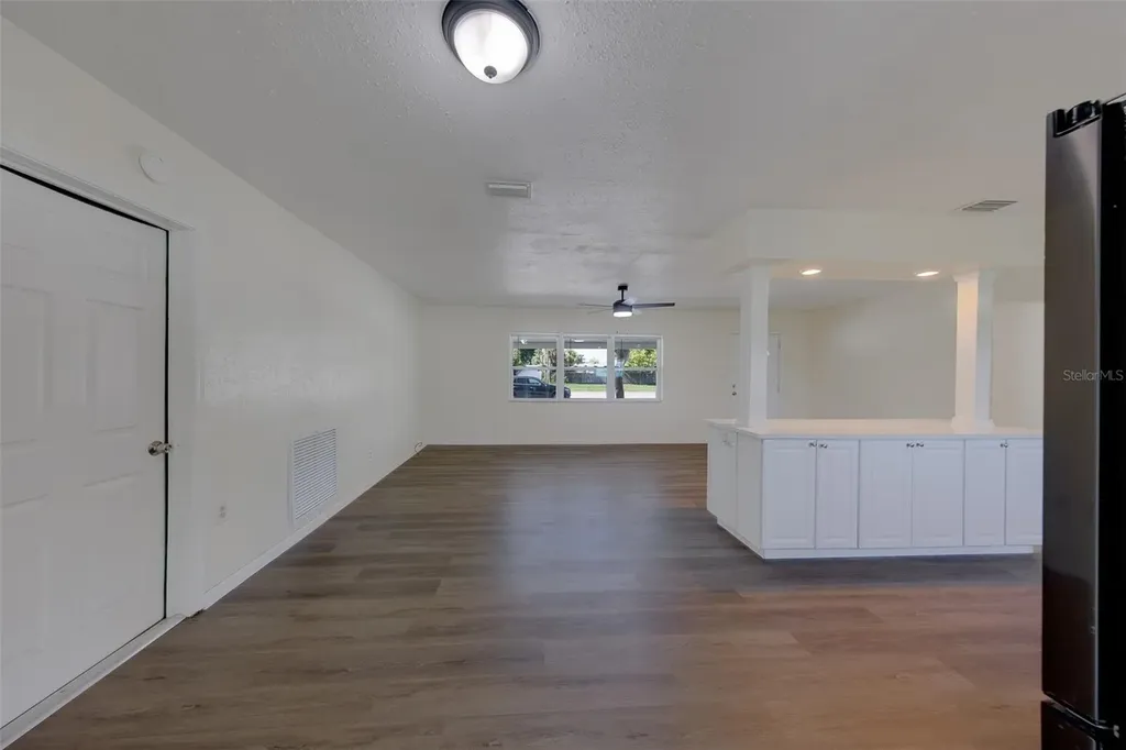 5937 38th Avenue N St Petersburg FL 33710