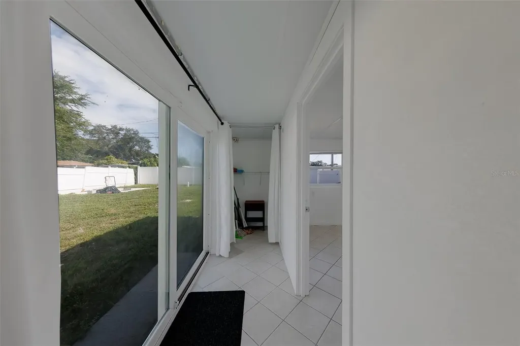 5937 38th Avenue N St Petersburg FL 33710