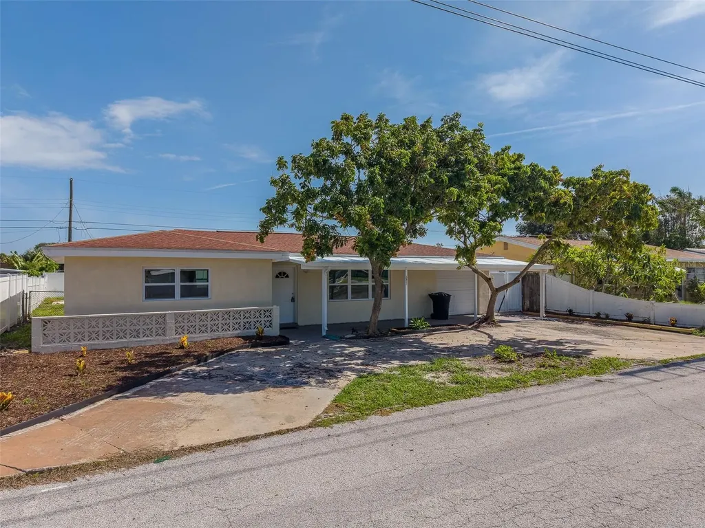 5937 38th Avenue N St Petersburg FL 33710