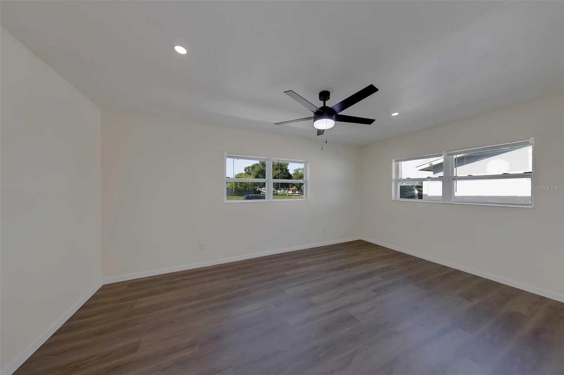 5937 38th Avenue N St Petersburg FL 33710