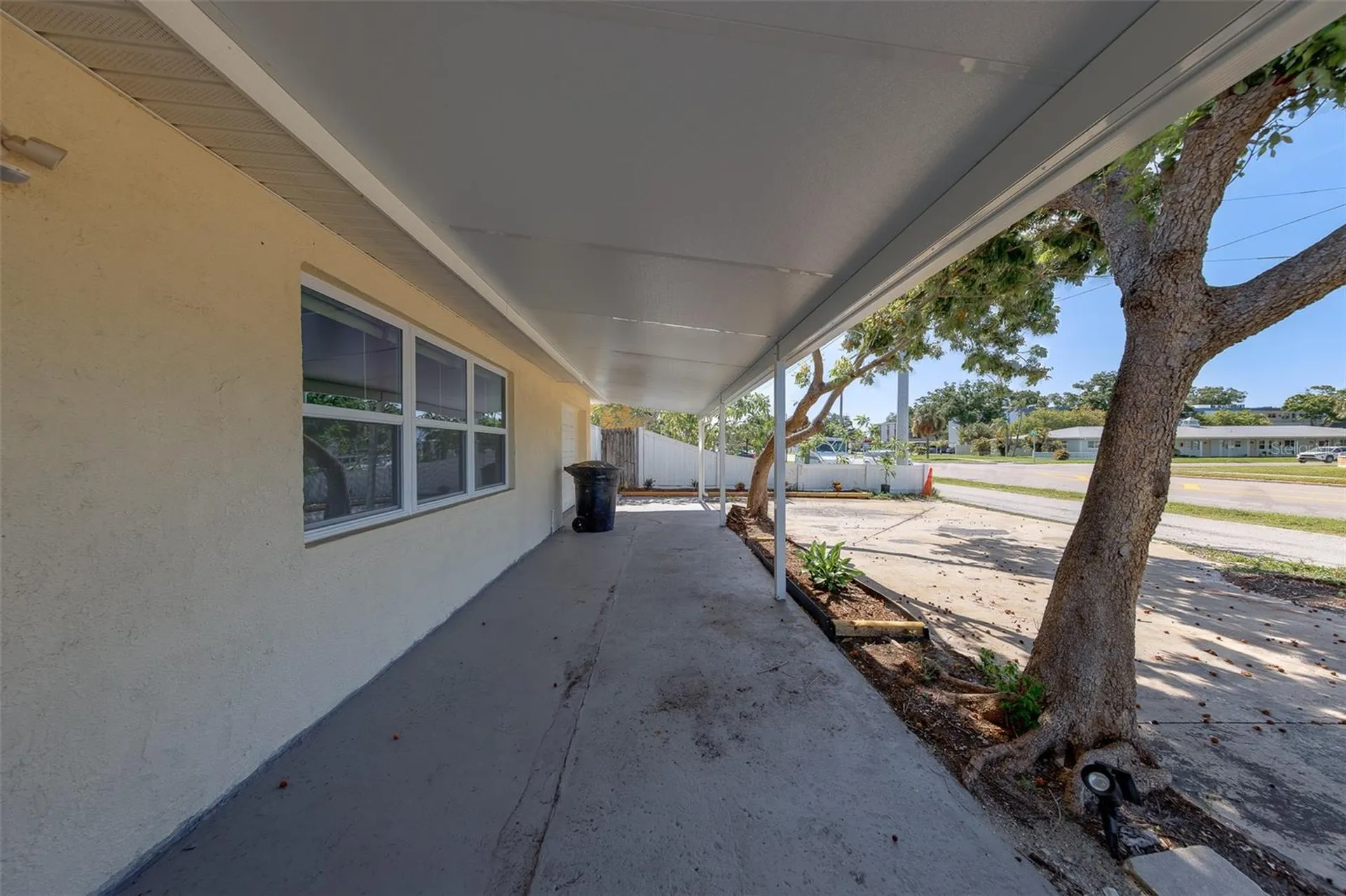 5937 38th Avenue N St Petersburg FL 33710