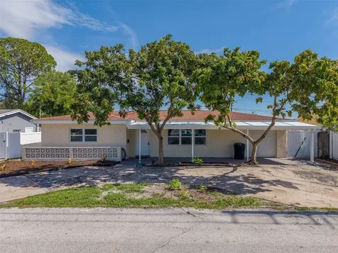 5937 38th Avenue N St Petersburg FL 33710