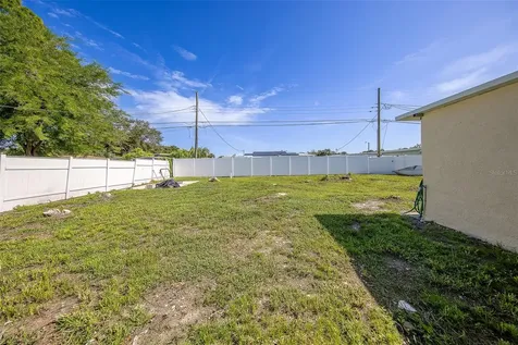 5937 38th Avenue N St Petersburg FL 33710
