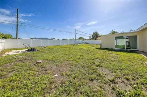 5937 38th Avenue N St Petersburg FL 33710