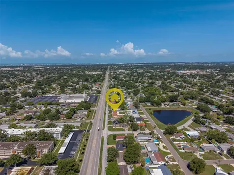 5937 38th Avenue N St Petersburg FL 33710