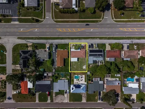 5937 38th Avenue N St Petersburg FL 33710