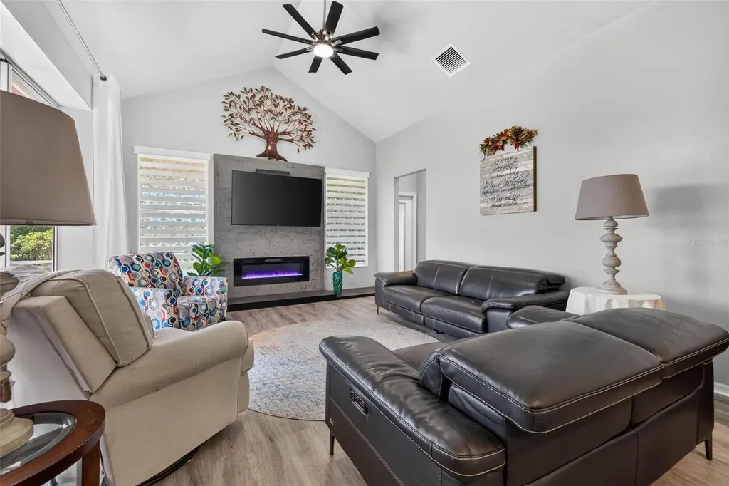 5805 Wedgefield Drive Zephyrhills FL 33541