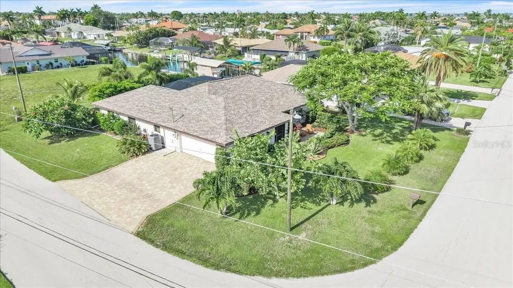 1903 SE 29th Lane Cape Coral FL 33904