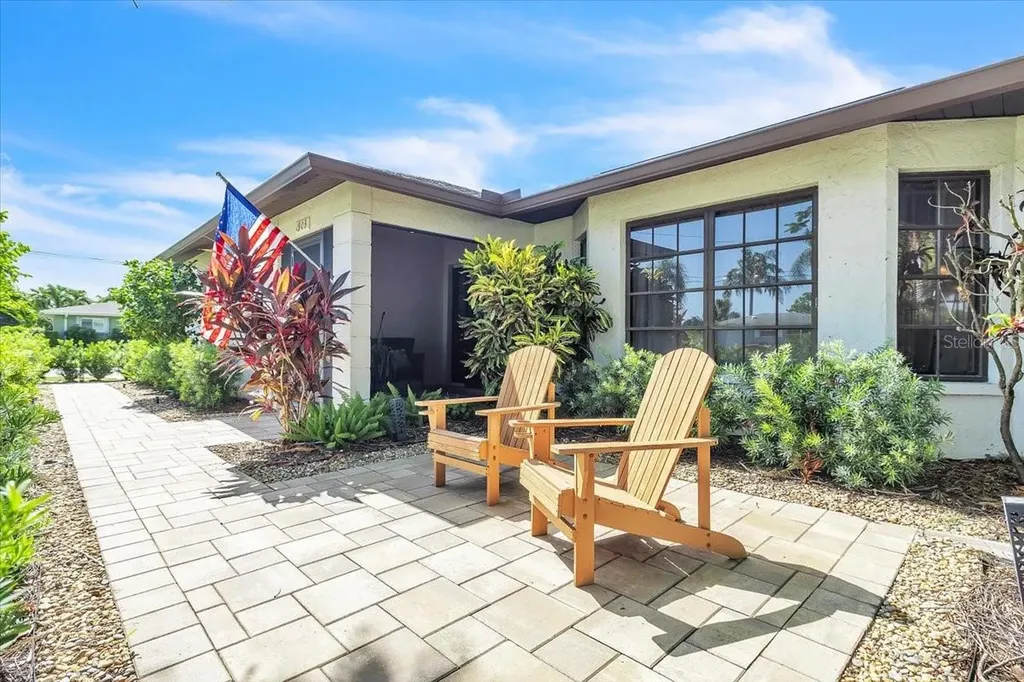 1903 SE 29th Lane Cape Coral FL 33904