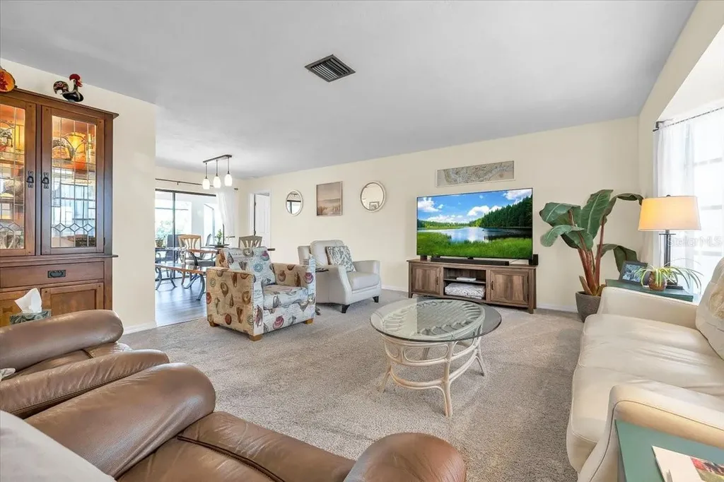 1903 SE 29th Lane Cape Coral FL 33904