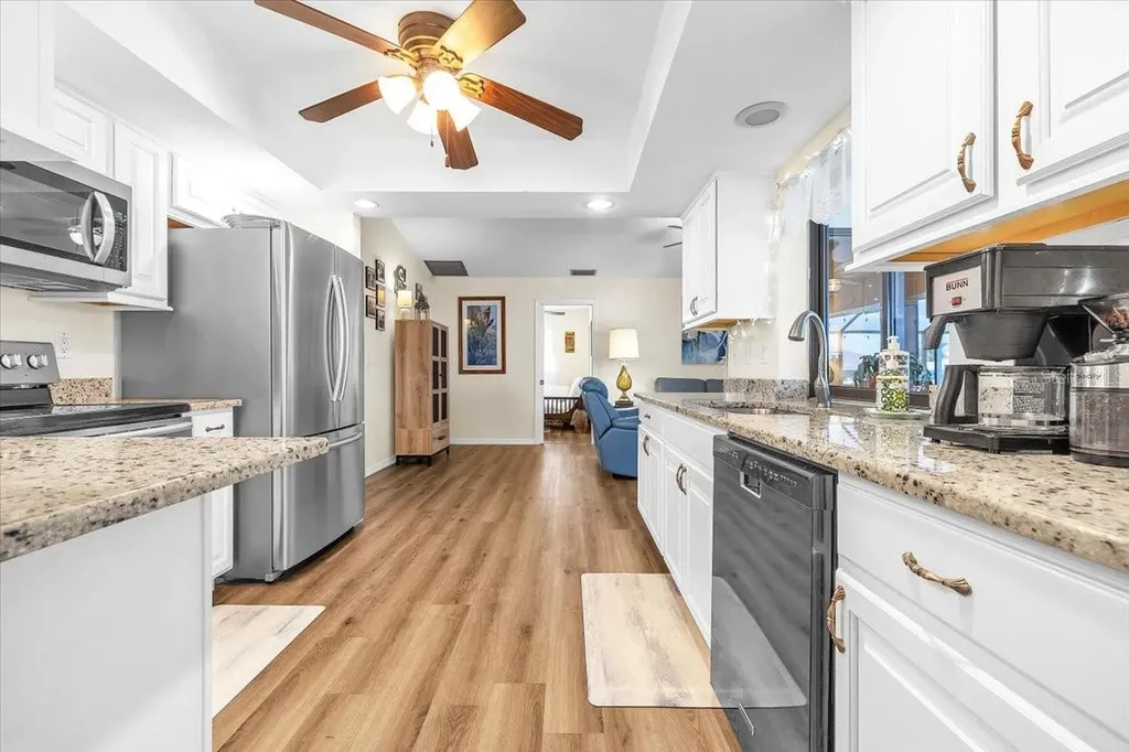 1903 SE 29th Lane Cape Coral FL 33904