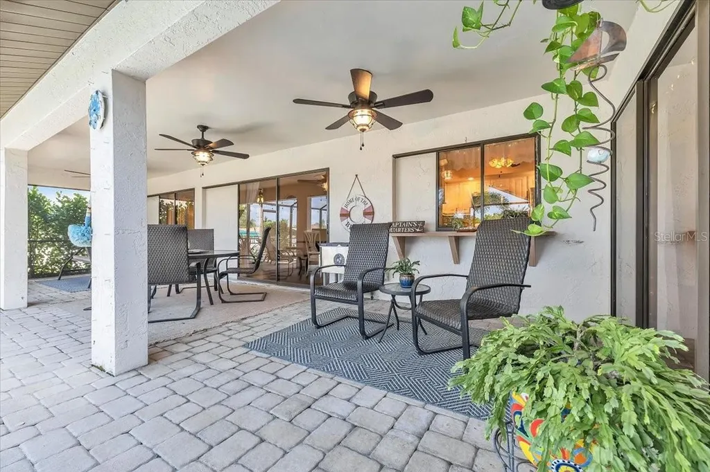 1903 SE 29th Lane Cape Coral FL 33904