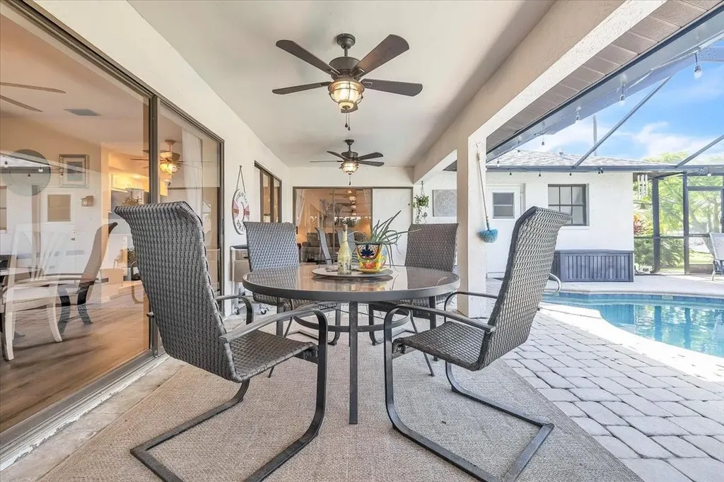1903 SE 29th Lane Cape Coral FL 33904
