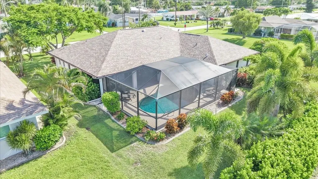 1903 SE 29th Lane Cape Coral FL 33904