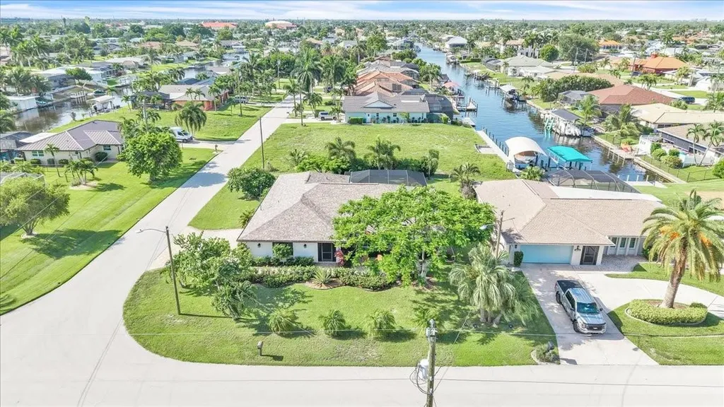 1903 SE 29th Lane Cape Coral FL 33904