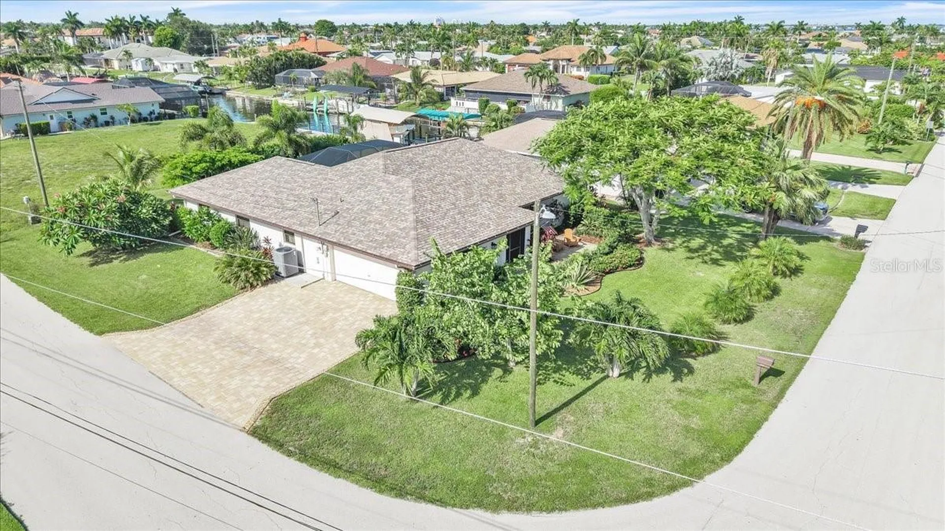 1903 SE 29th Lane Cape Coral FL 33904