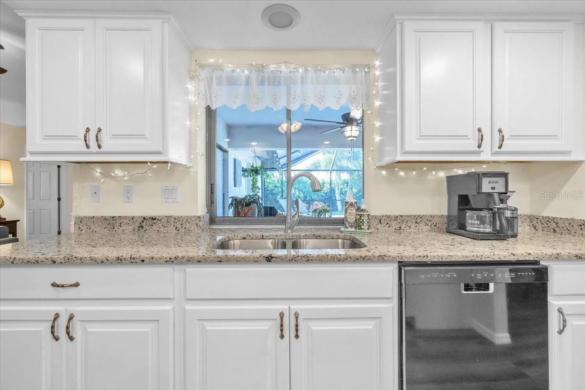 1903 SE 29th Lane Cape Coral FL 33904