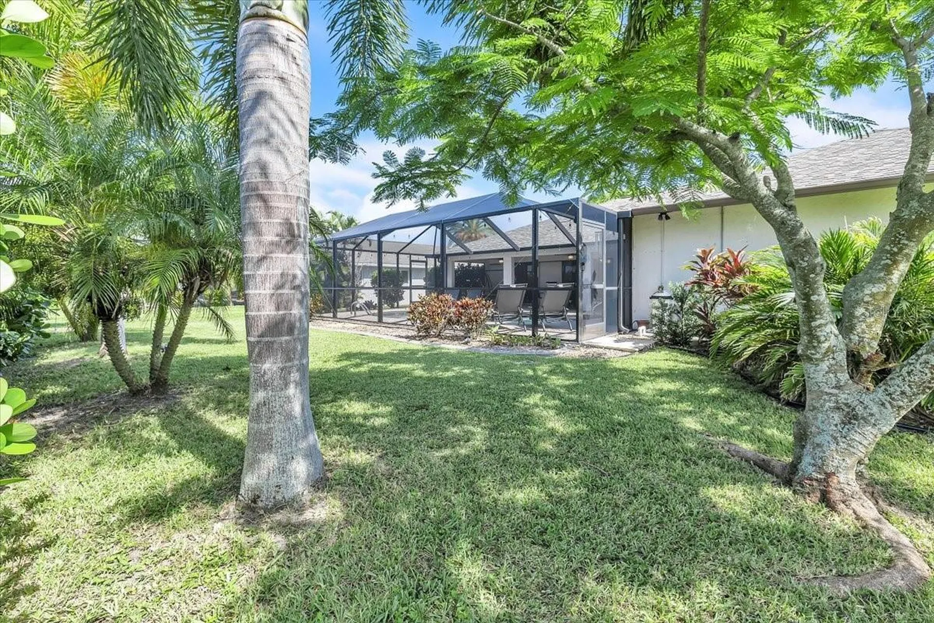 1903 SE 29th Lane Cape Coral FL 33904