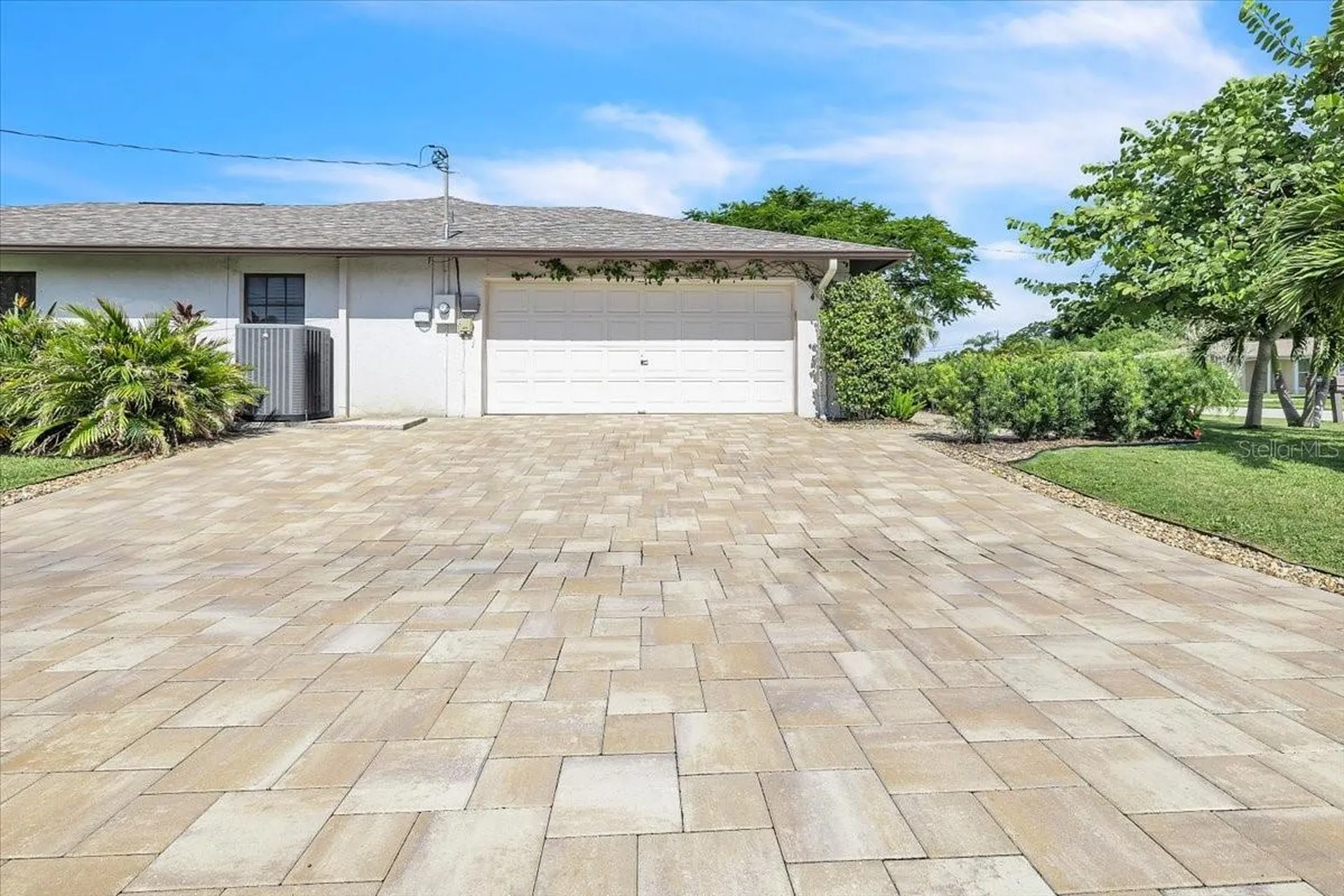 1903 SE 29th Lane Cape Coral FL 33904