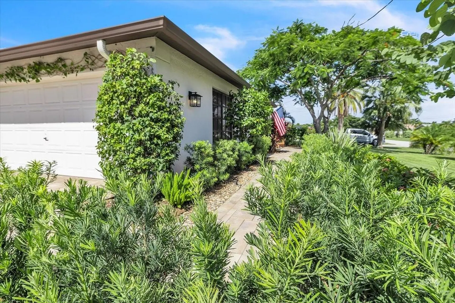 1903 SE 29th Lane Cape Coral FL 33904