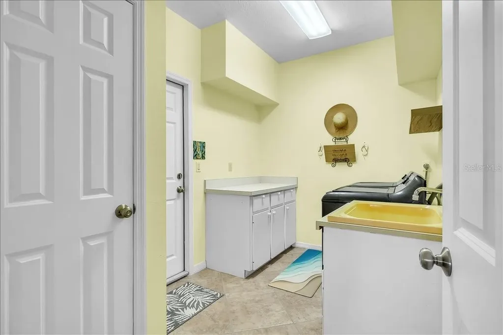 373 Eden Drive Englewood FL 34223