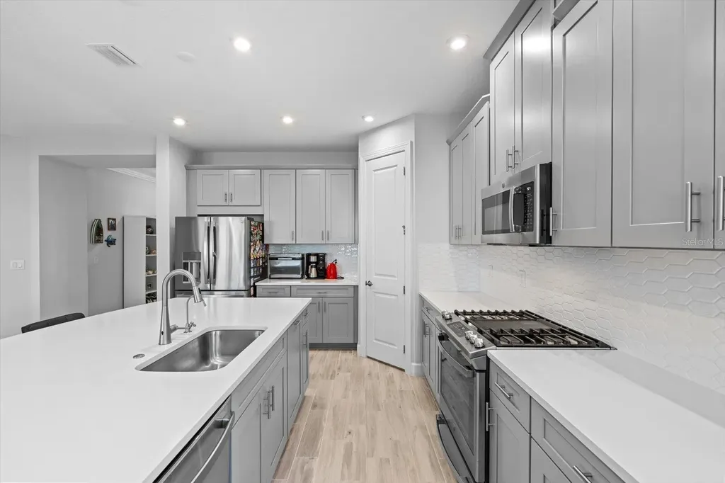 4512 Crestpoint Way Palmetto FL 34221