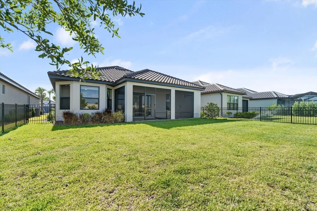 4512 Crestpoint Way Palmetto FL 34221