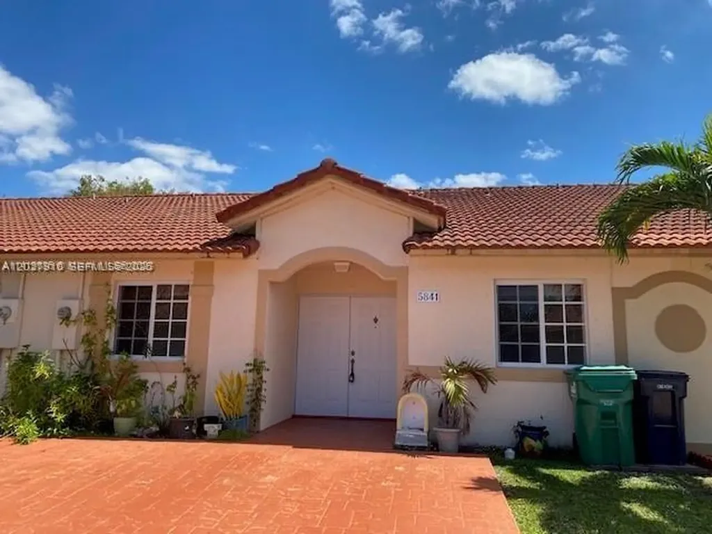 5841 SW 162nd Court Miami FL 33193