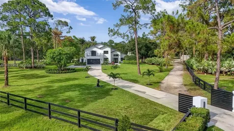 12725 Mallard Creek Drive Palm Beach Gardens FL 33418