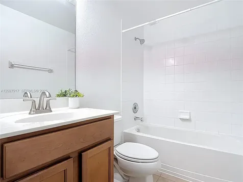 9101 Gervais Naples FL 34120